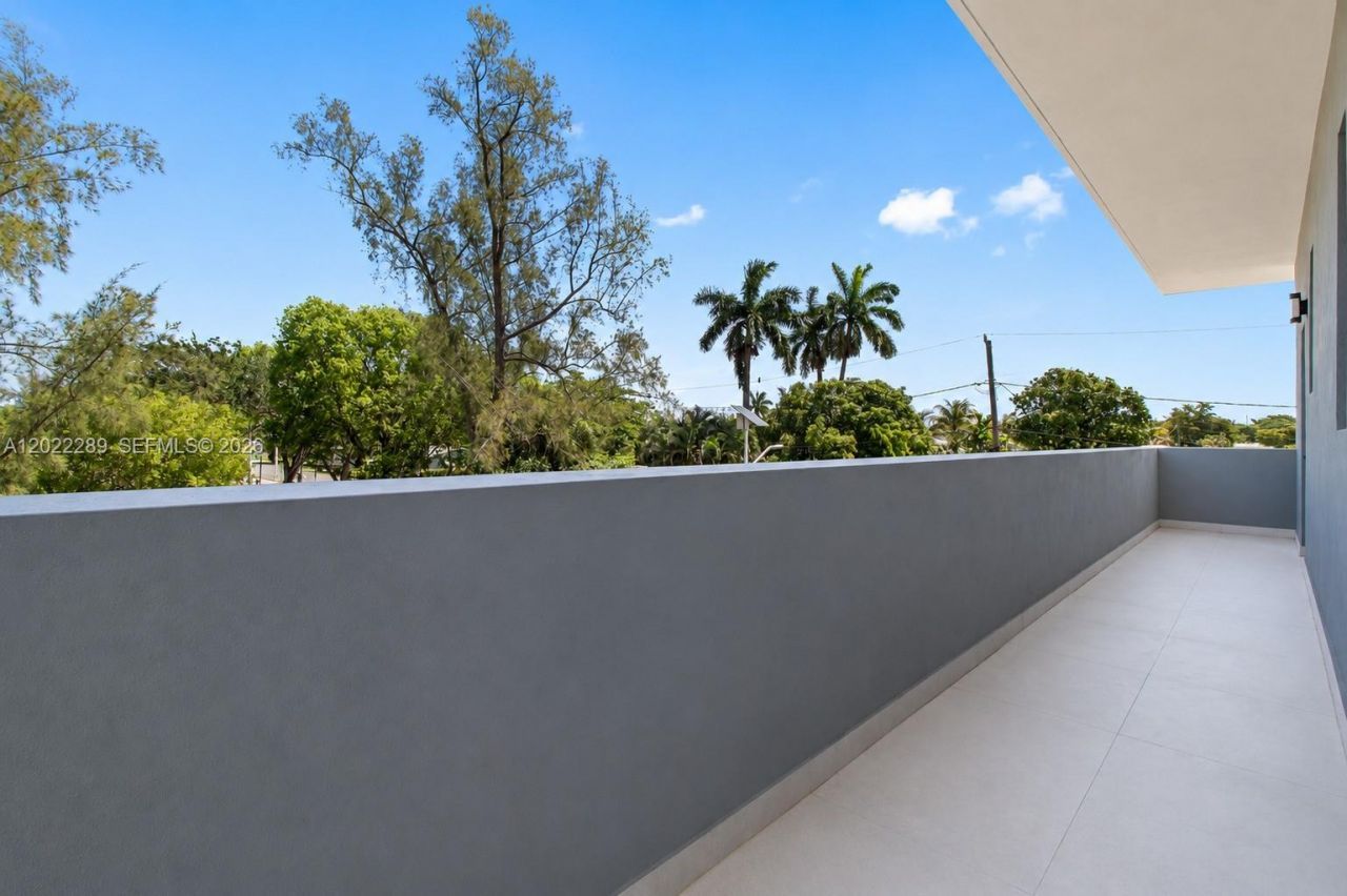201 NW 14 Way , Dania Beach, FL 33004 Photo