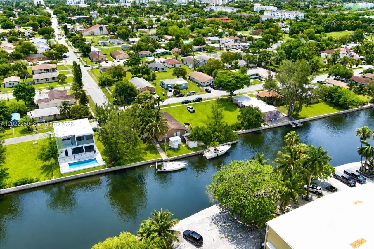 201 NW 14 Way , Dania Beach, FL 33004 Photo