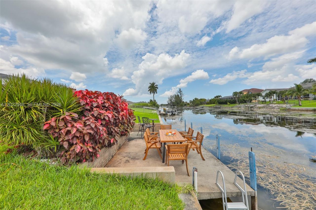 503 SW 17th St, Cape Coral, FL 33990 Photo