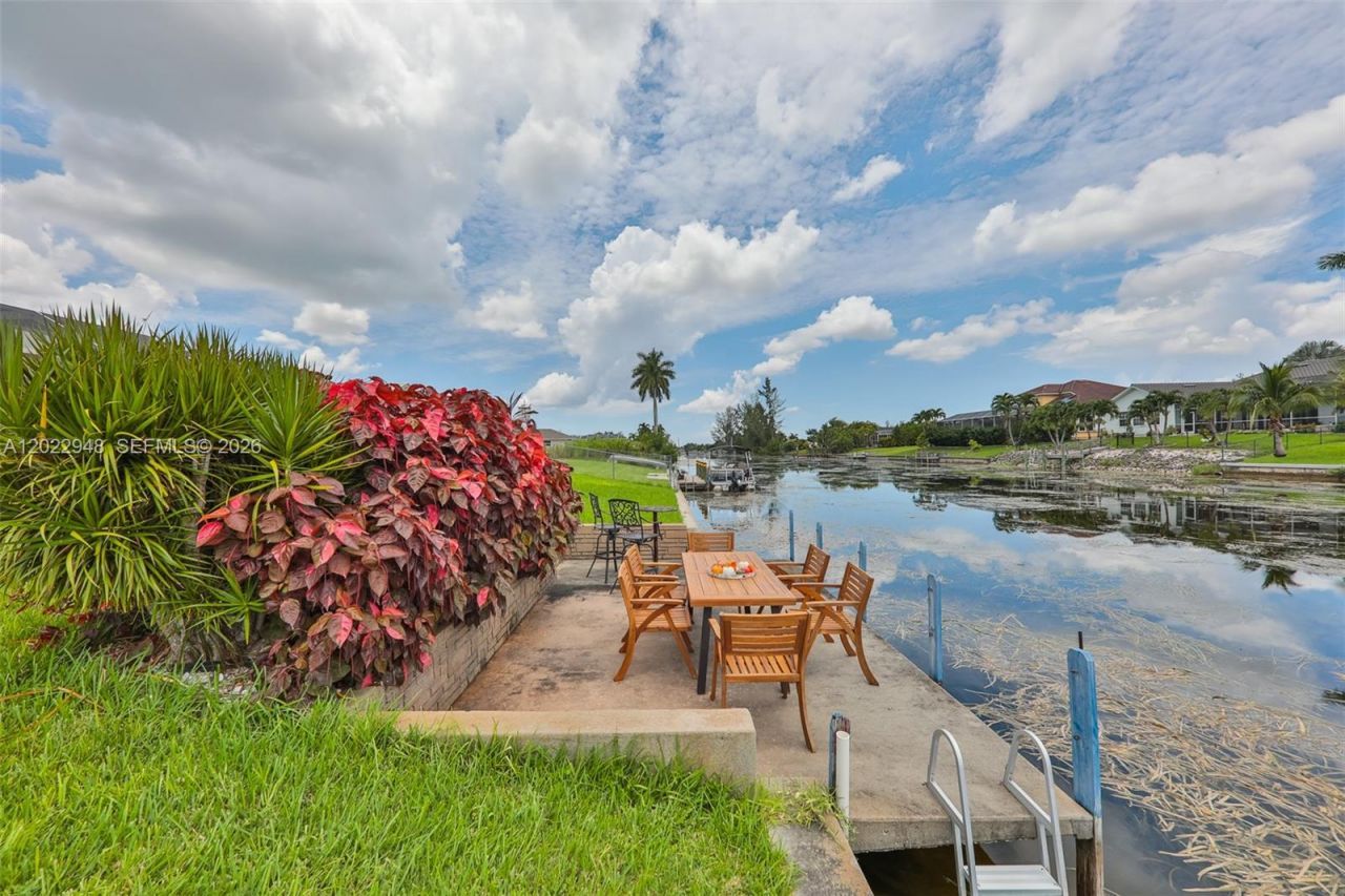 503 SW 17th St, Cape Coral, FL 33990 Photo