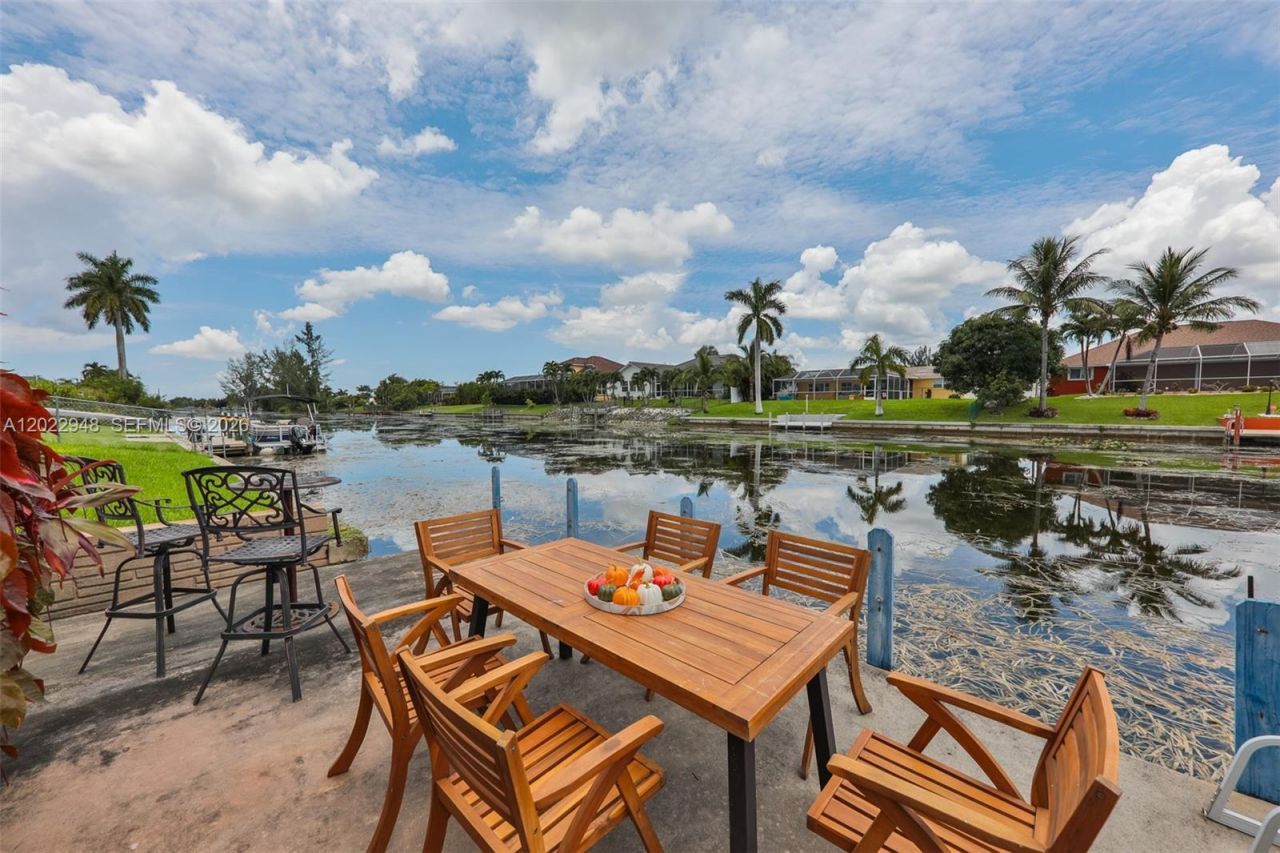 503 SW 17th St, Cape Coral, FL 33990 Photo