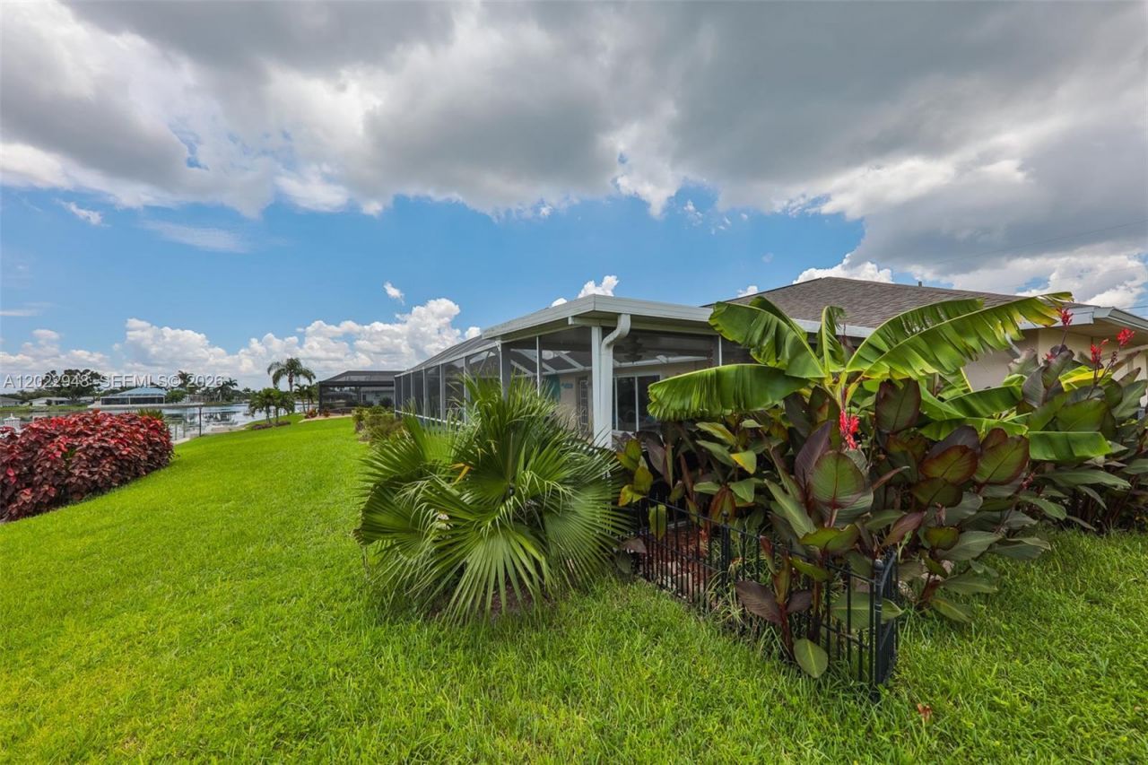 503 SW 17th St, Cape Coral, FL 33990 Photo