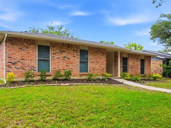 1811 Addington Drive, Carrollton, TX 75007