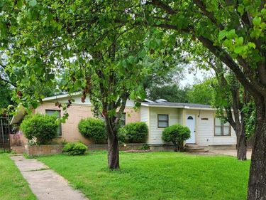 4971 Brigadoon Lane, Dallas, TX 75216