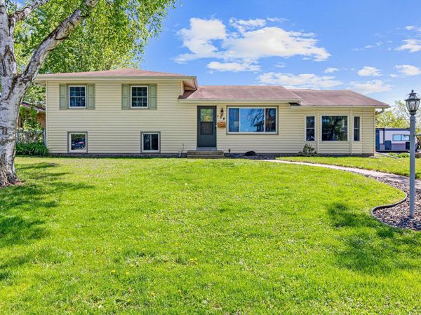 104 8th Avenue NE, Forest Lake, MN 55025