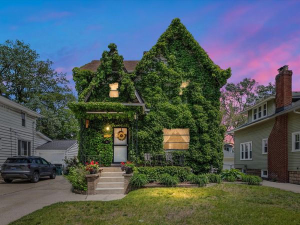 1023 Longfellow Avenue, Royal Oak, MI 48067