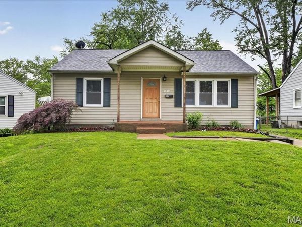 9816 Meadow View Drive, St Louis, MO 63114