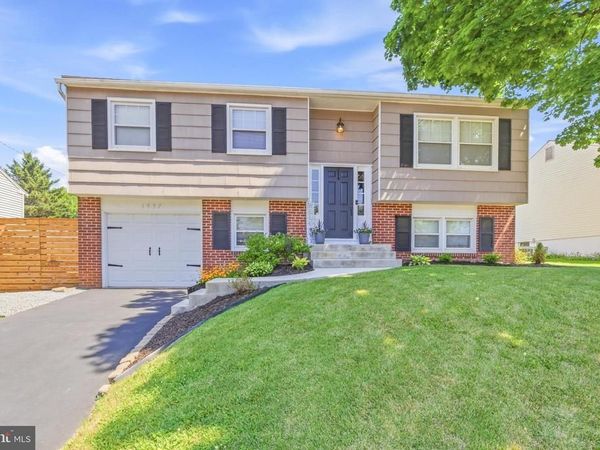 1537 PRINCESS ANNE DRIVE, LANCASTER, PA 17601