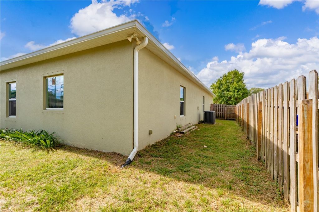 956 Claire Avenue, Sebastian, FL 32958 Photo
