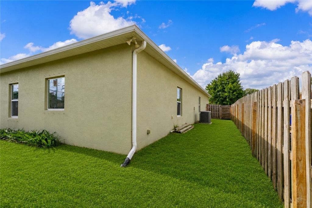 956 Claire Avenue, Sebastian, FL 32958 Photo