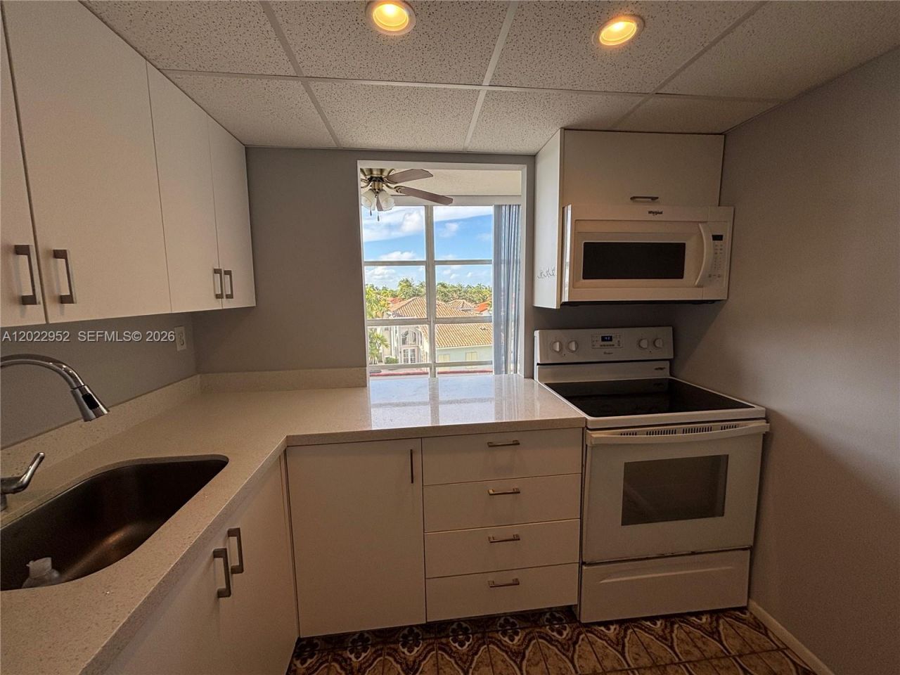 2001 Atlantic Shores Blvd , Unit 409, Hallandale Beach, FL 33009 Photo
