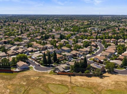 1924 Saint Patrick Way, Roseville, CA 95747 Photo