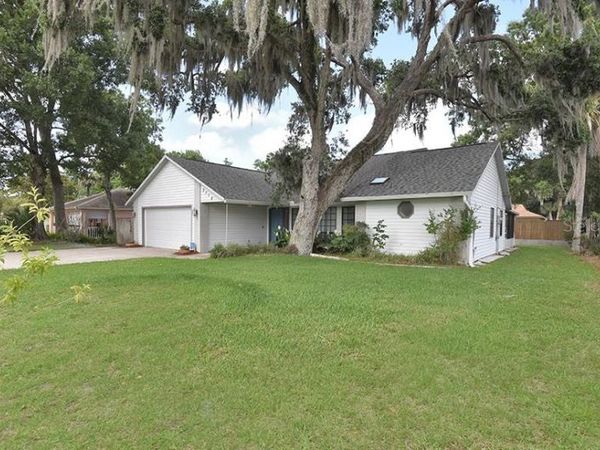 2213 PINE TREE DRIVE, EDGEWATER, FL 32141