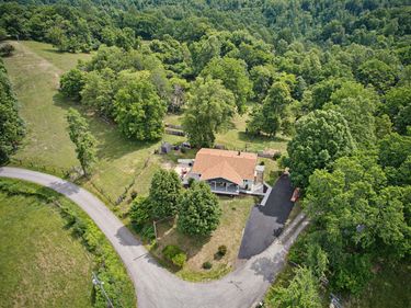 1525 Tennessee Ridge Road, Parksville, KY 40464