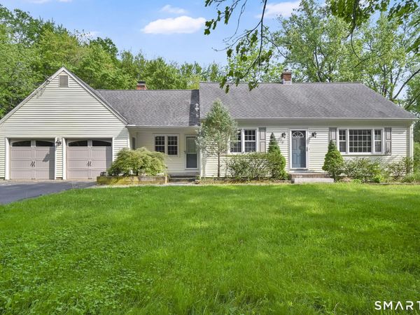 29 Burr, Bloomfield, CT 06002