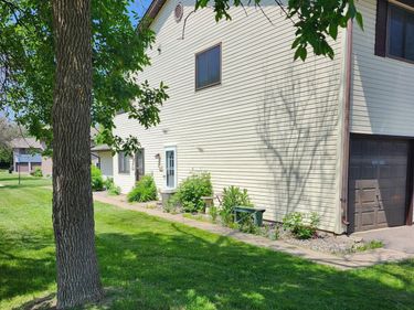 6536 83rd Court N, Brooklyn Park, MN 55445