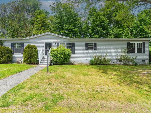 209 Wood Hollow Road , Hopewell Junction, NY 12533