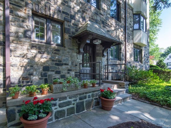 11 Beechtree Lane , Unit 1A, Bronxville, NY 10708