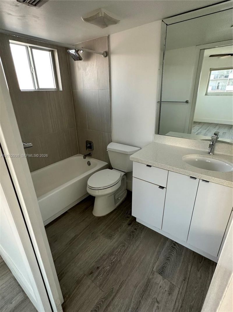 3601 NE 170th St , Unit 409, North Miami Beach, FL 33160 Photo
