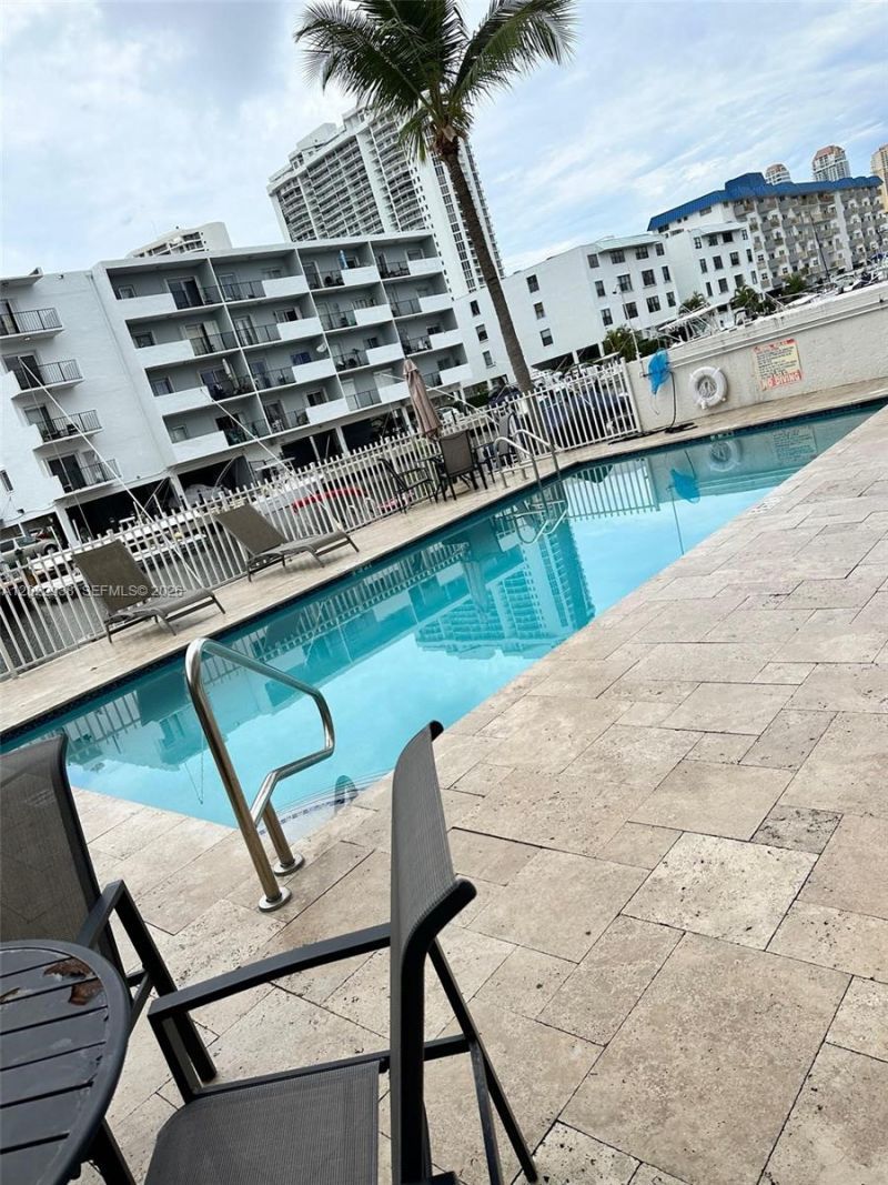3601 NE 170th St , Unit 409, North Miami Beach, FL 33160 Photo