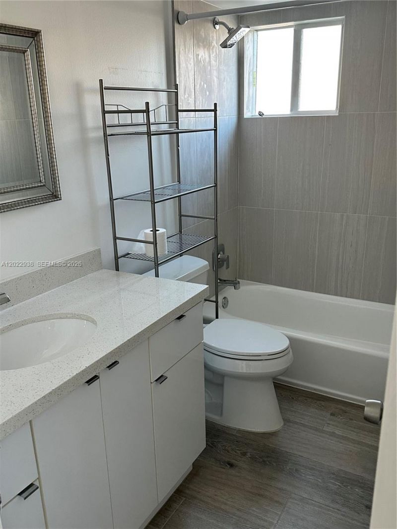 3601 NE 170th St , Unit 409, North Miami Beach, FL 33160 Photo