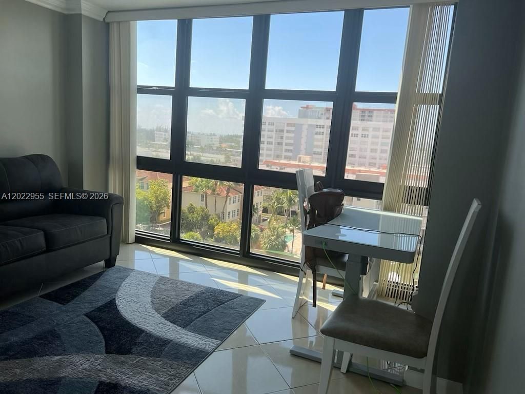 2017 S Ocean Dr , Unit 808, Hallandale Beach, FL 33009 Photo