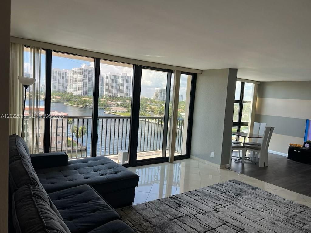 2017 S Ocean Dr , Unit 808, Hallandale Beach, FL 33009 Photo