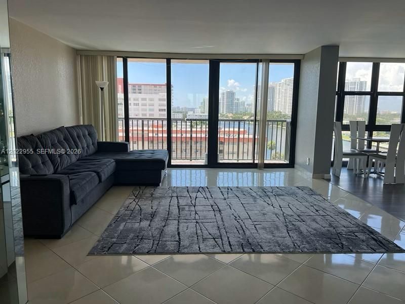 2017 S Ocean Dr , Unit 808, Hallandale Beach, FL 33009 Photo