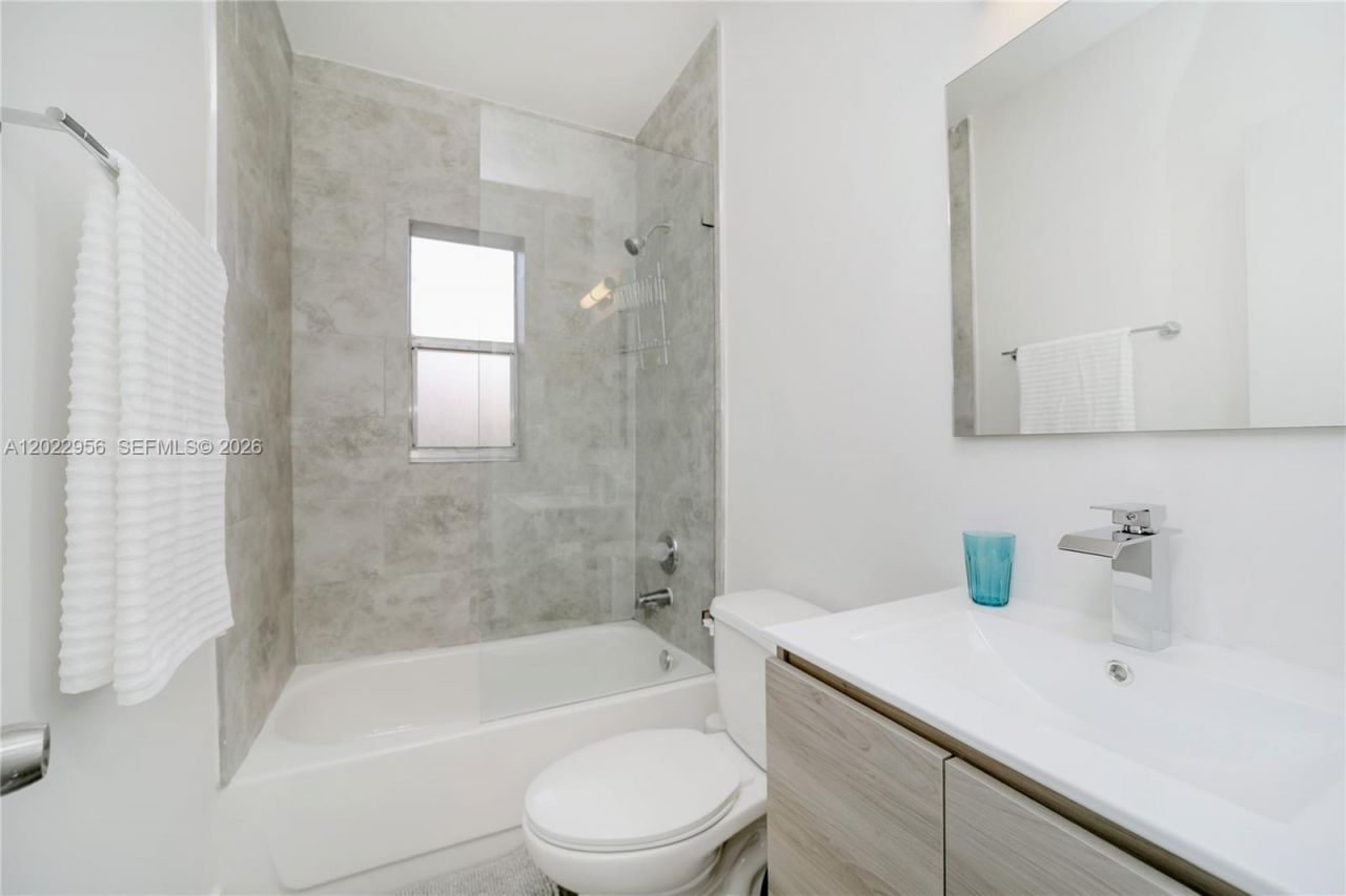 770 NE 123rd St , Unit 19, North Miami, FL 33161 Photo