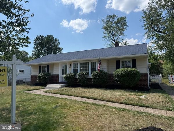 820 BEVERLY DRIVE , SOMERDALE, NJ 08083