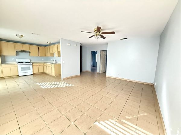 16580 Pine Street, Unit B, Hesperia, CA 92345