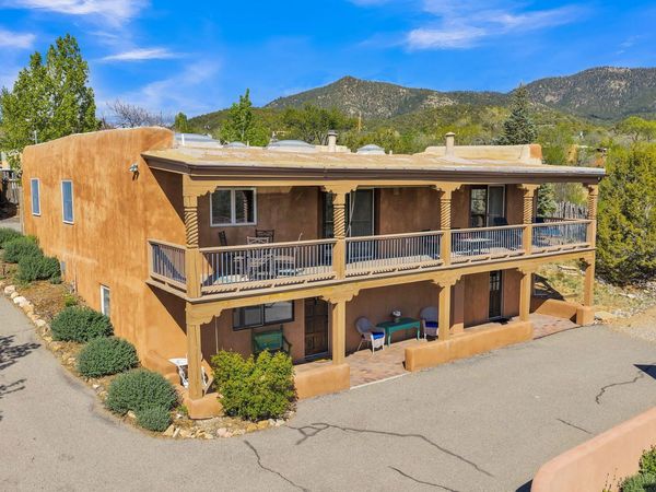 424 Apodaca Hill , Santa Fe, NM 87501