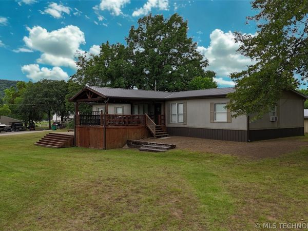 23 Holiday Village, Porum, OK 74455