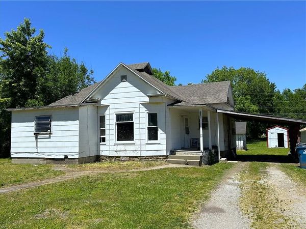 203 E Maple Street, Liberal, MO 64762