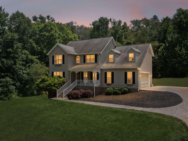383 Bloomington Drive, Dalton, GA 30721