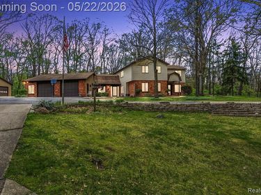 11111 Hibner Road, Hartland Twp, MI 48353
