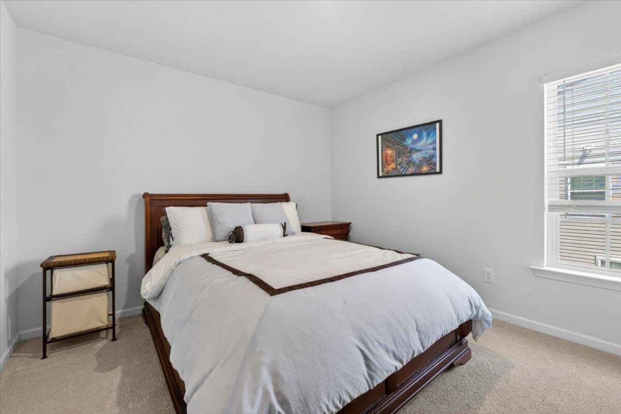 129 Hyrne Drive Photo 17