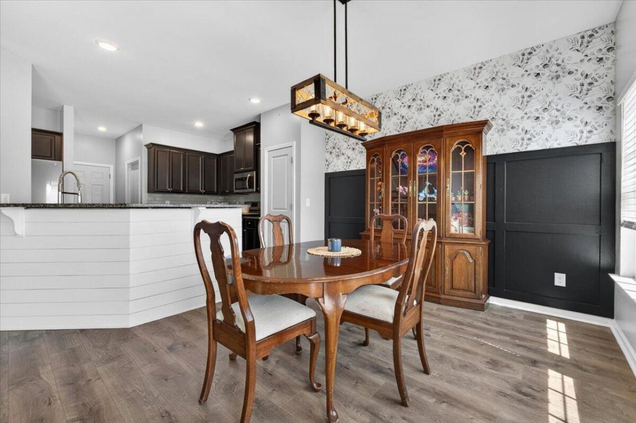 129 Hyrne Drive Photo 6