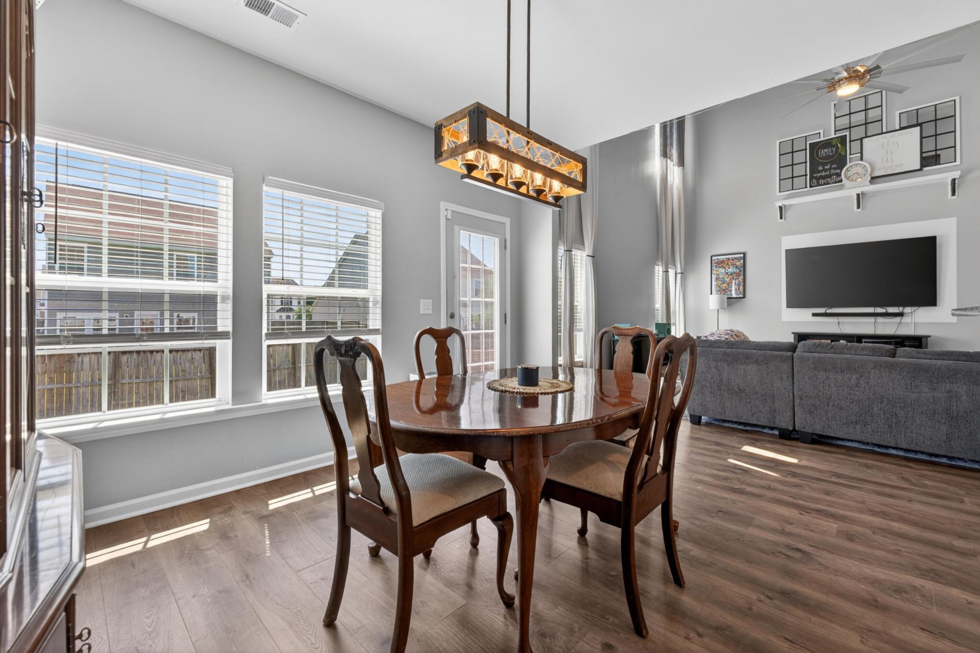 129 Hyrne Drive Photo 8