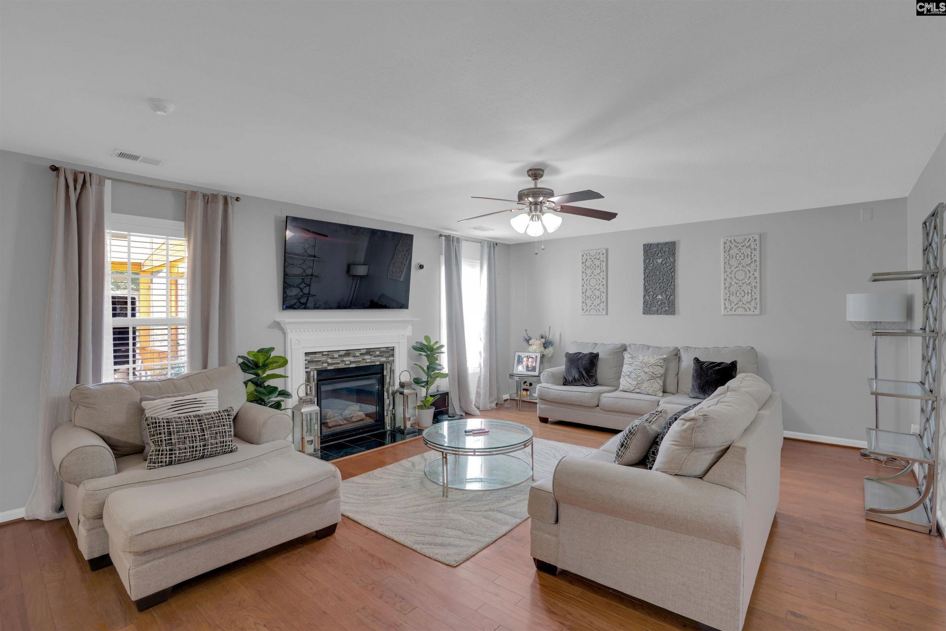 1025 Palamino Lane  Photo 8