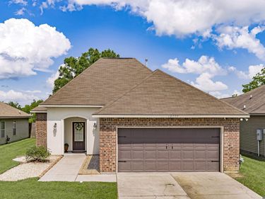42568 Baystone Ave, Prairieville, LA 70769
