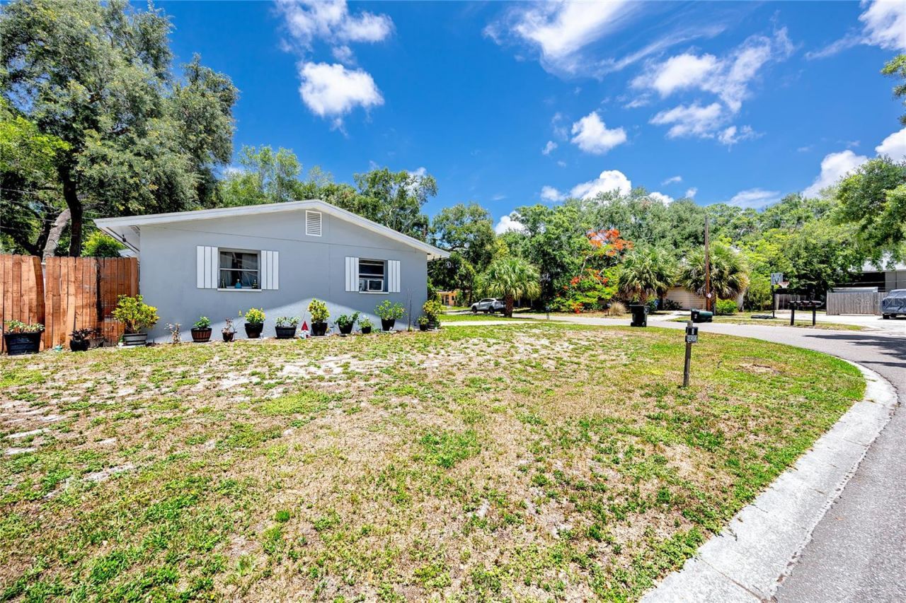 122 Wertz Drive , Largo, FL 33771 Photo