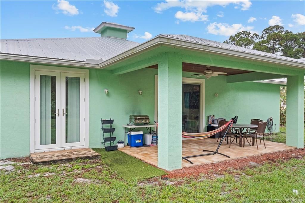 5608 SE 44th Avenue, Stuart, FL 34997 Photo