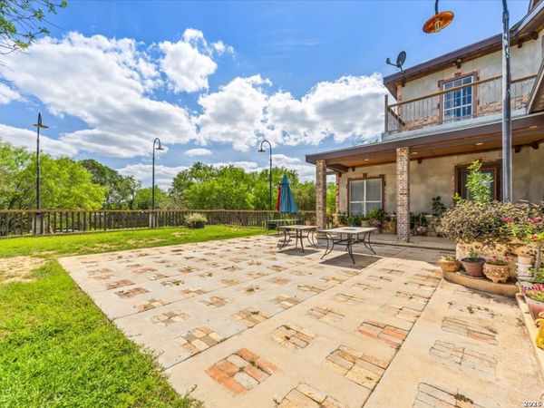 19590 Leal Rd, San Antonio, TX 78221