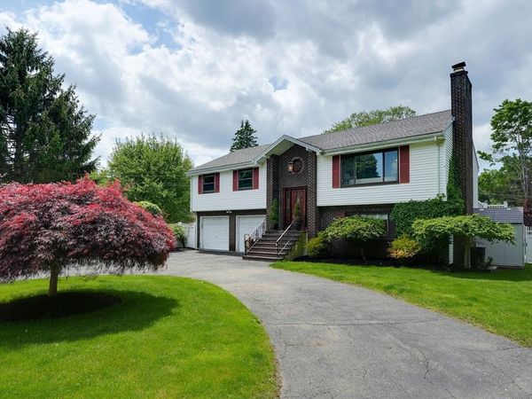 4 Lincoln Terrace, Waltham, MA 02451
