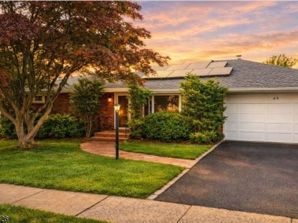 49 Kipp Ave, Elmwood Park, NJ 07407