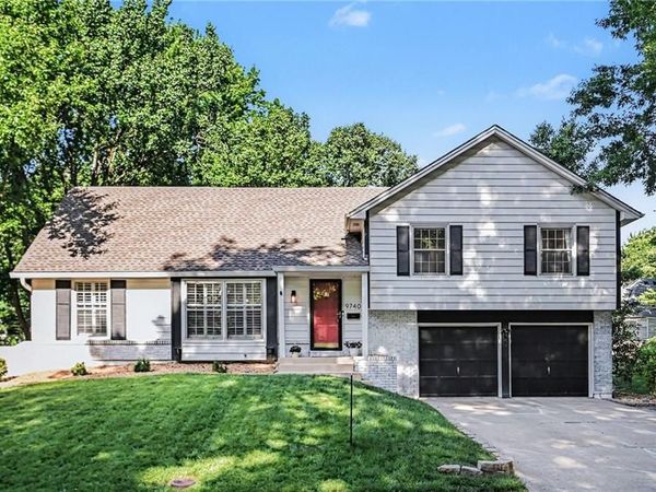 9740 Riggs Street, Overland Park, KS 66212