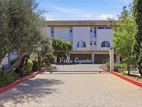 5218 Lindley Avenue, Unit 3, Encino, CA 91316
