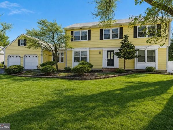 27 W CARTWRIGHT DRIVE, PRINCETON JUNCTION, NJ 08550