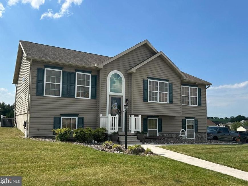 1305 Summit Run Court, York, PA 17408 Main Photo